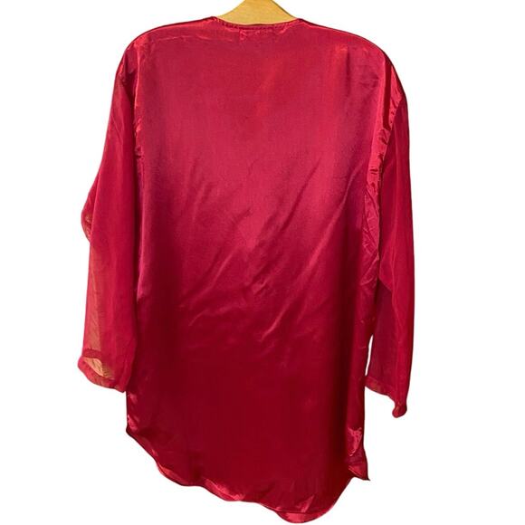Vintage gold label Victoria’s Secret Red Satin Sheer Sleeve Button Blouse M/L - Picture 3 of 7